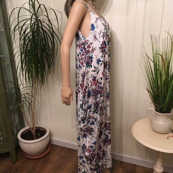 SPAGHETTI STRAP MAXI DRESS w/ POCKETS 1 Lg left - Picture 4 of 8